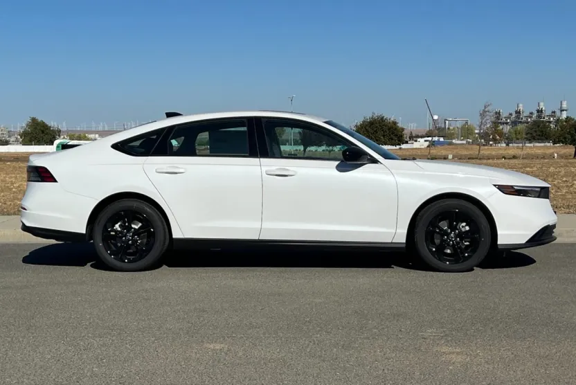 2025 Honda Accord SE photo 1