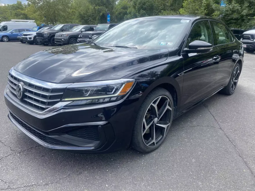 2020 Volkswagen Passat 2.0T R-Line photo 1