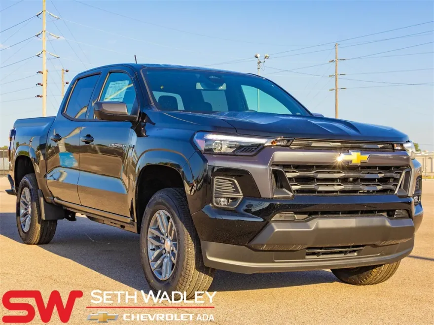 2026 Chevrolet Colorado LT photo 1