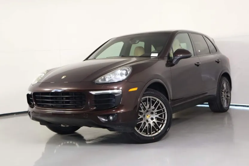 2017 Porsche Cayenne Platinum Edition photo 1