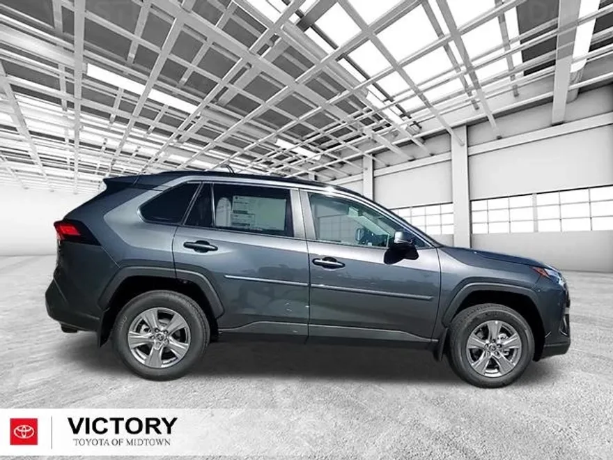 2025 Toyota RAV4 XLE photo 1
