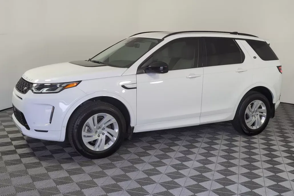 2025 Land Rover Discovery Sport S photo 1