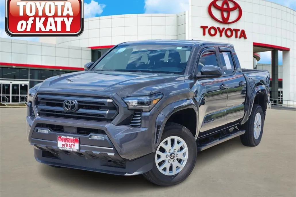 2024 Toyota Tacoma SR5 photo 1