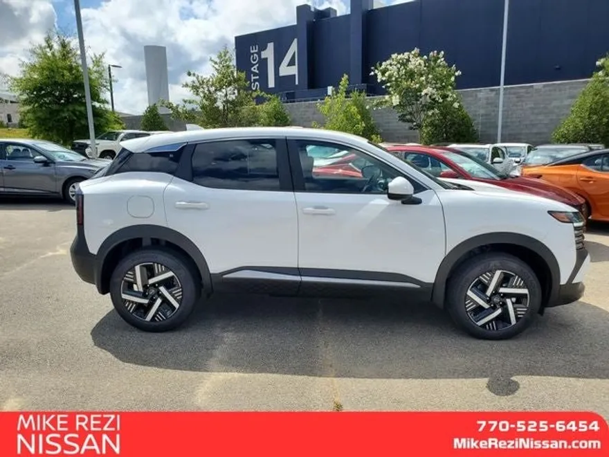 2025 Nissan Kicks SV photo 1