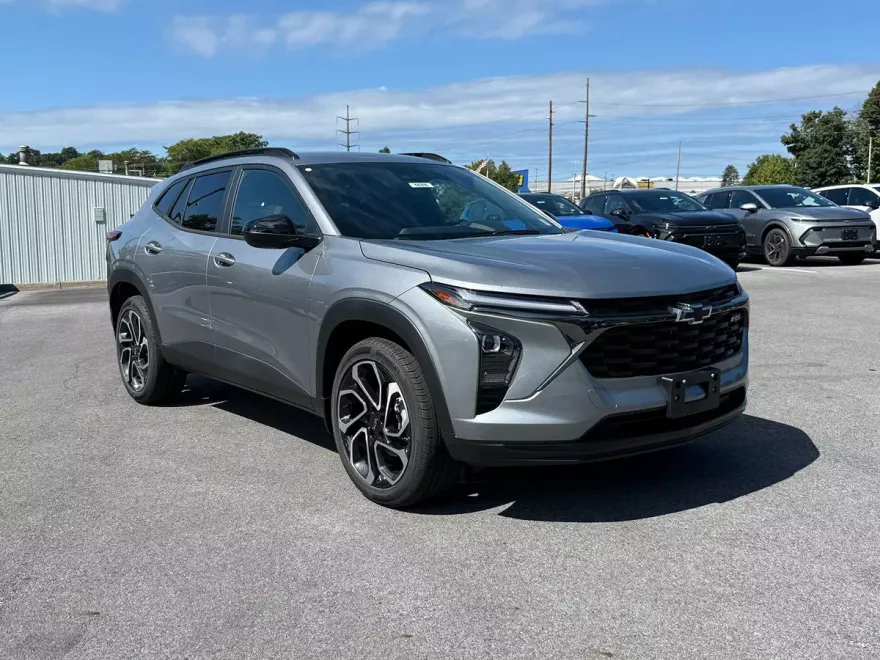 2025 Chevrolet Trax photo 1