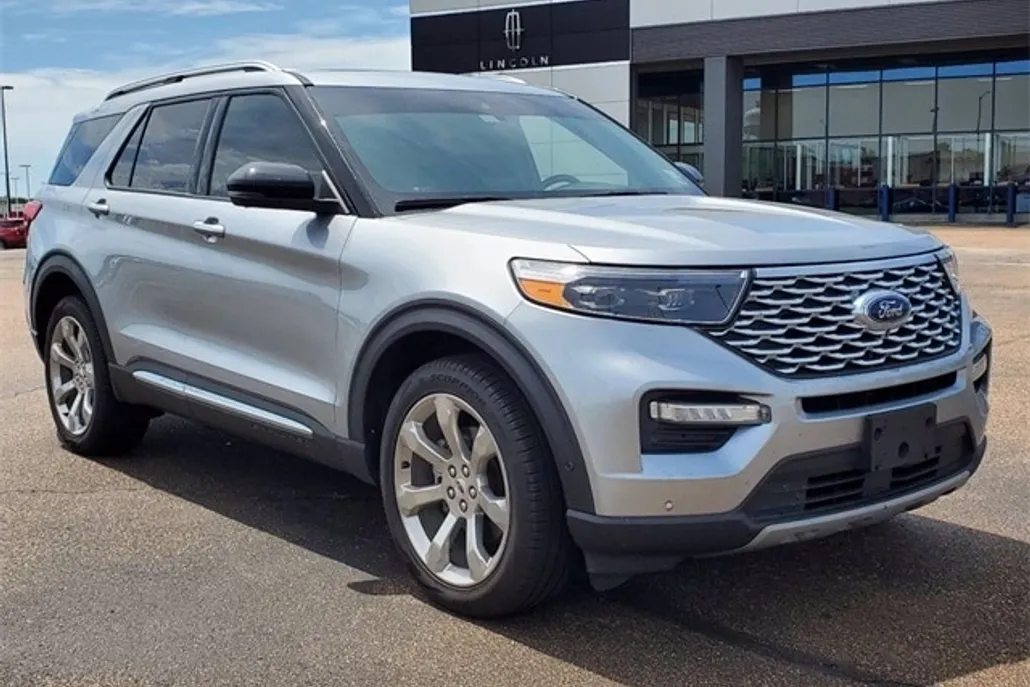 2020 Ford Explorer Platinum photo 1