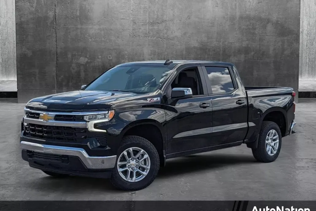 2025 Chevrolet Silverado 1500 LT photo 1