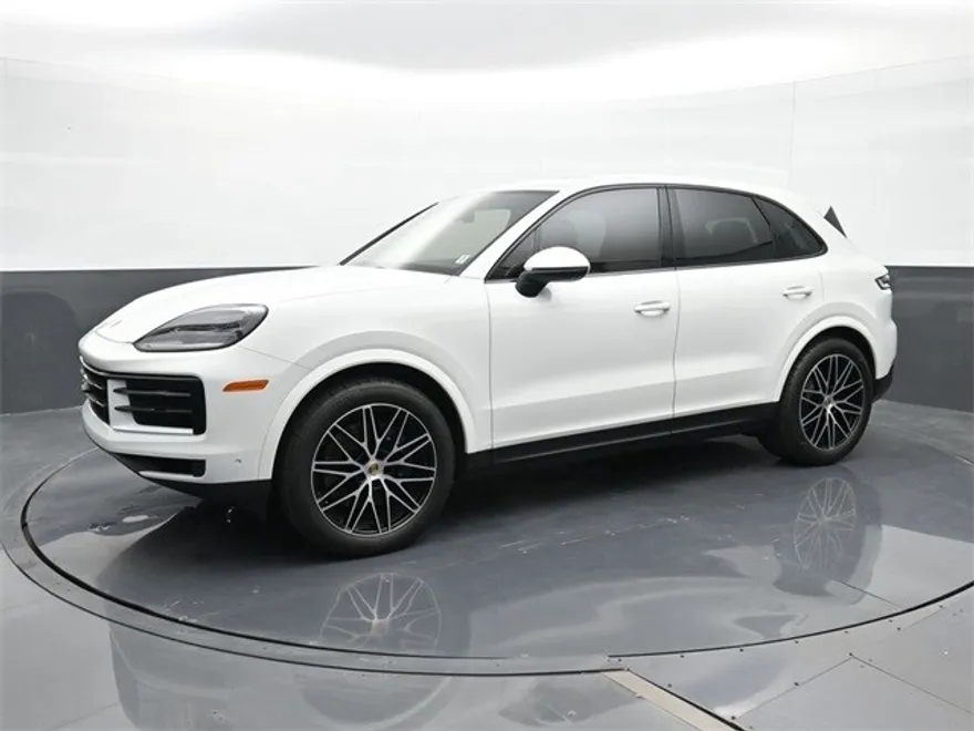 2025 Porsche Cayenne photo 1