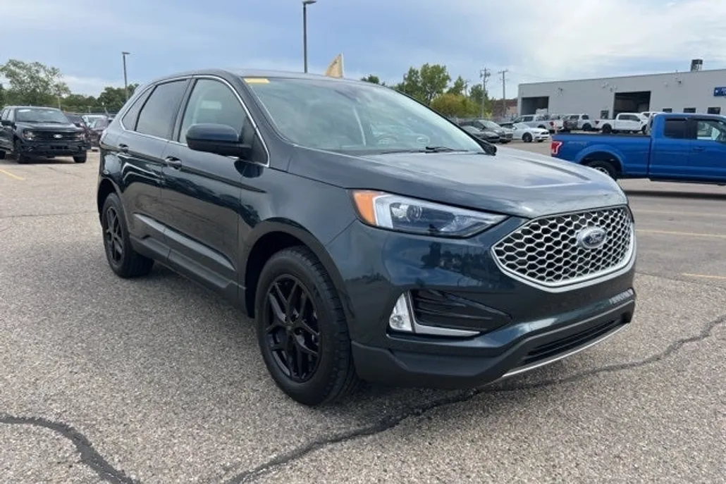 2023 Ford Edge SEL photo 1