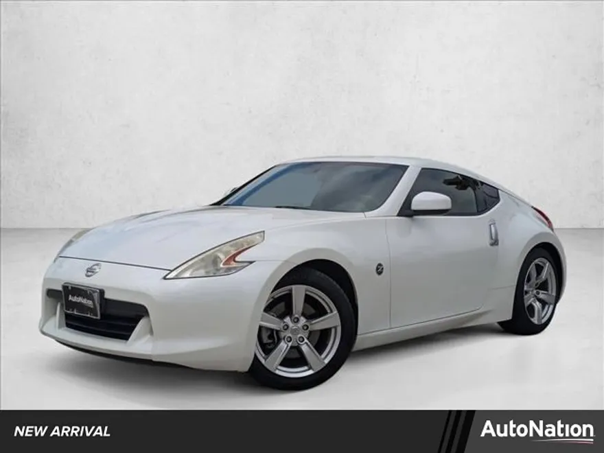 2011 Nissan 370Z photo 1