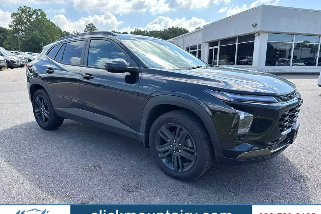 2025 Chevrolet Trax ACTIV photo 1