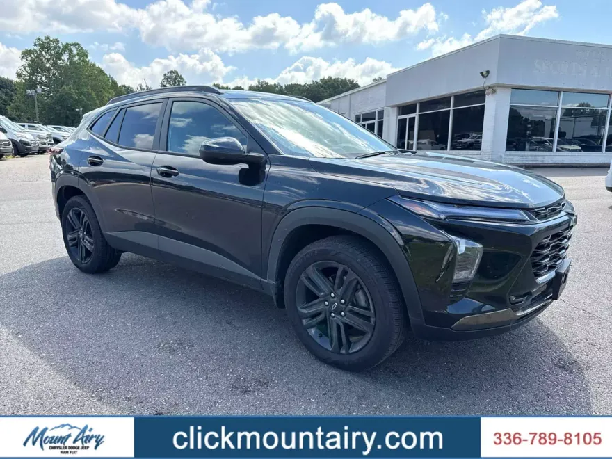 2025 Chevrolet Trax ACTIV photo 1