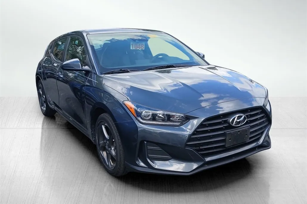 2020 Hyundai Veloster 2.0L Premium photo 1