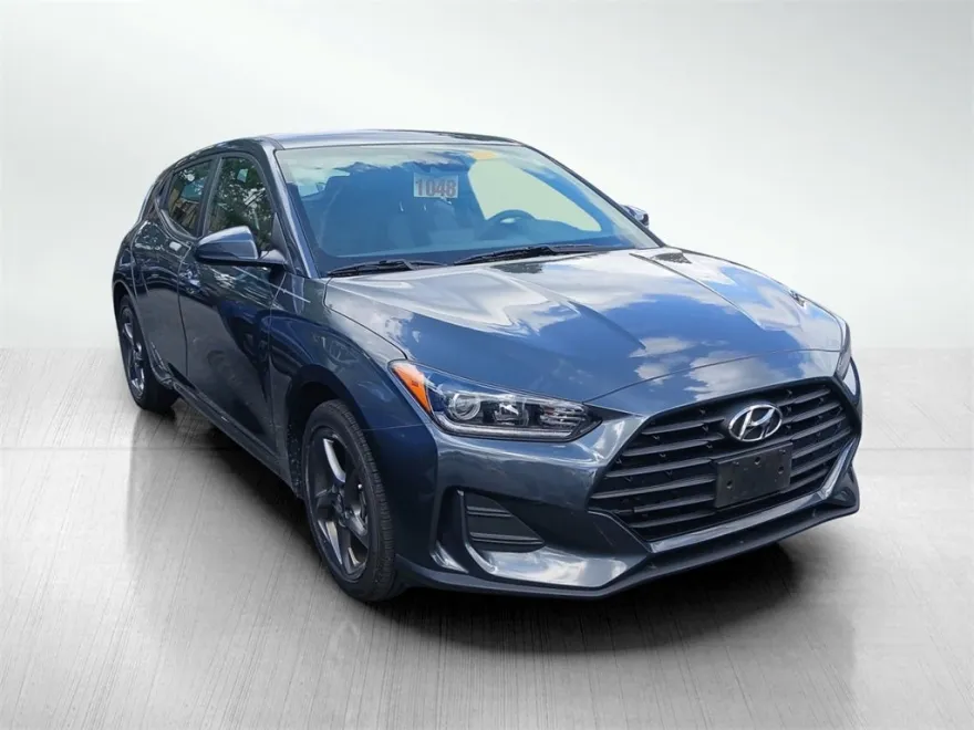 2020 Hyundai Veloster 2.0L Premium photo 1