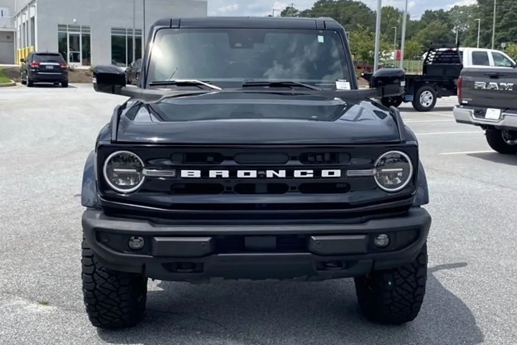 2023 Ford Bronco Outer Banks photo 1