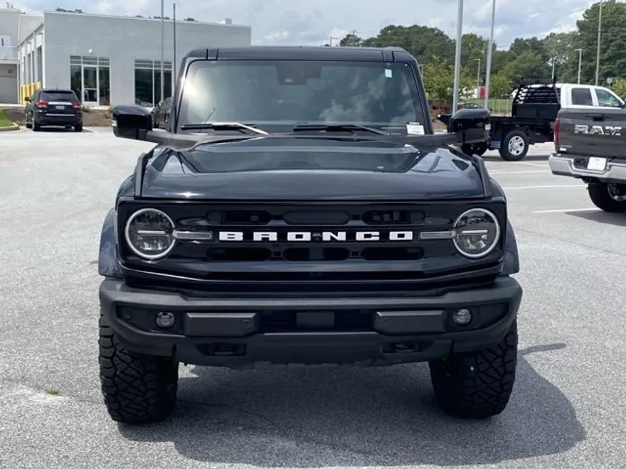 2023 Ford Bronco Outer Banks photo 1