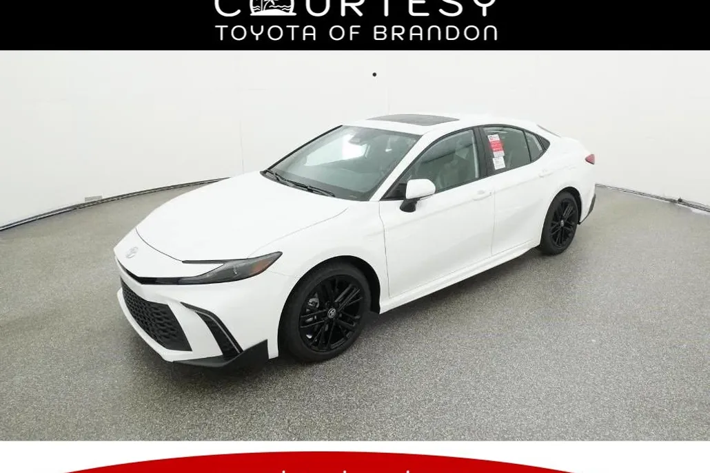 2026 Toyota Camry SE photo 1