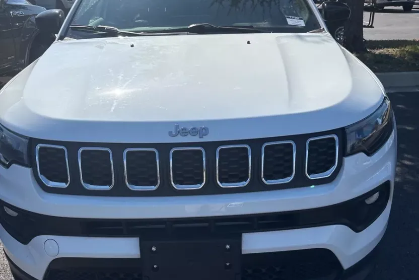 2025 Jeep Compass Latitude photo 1