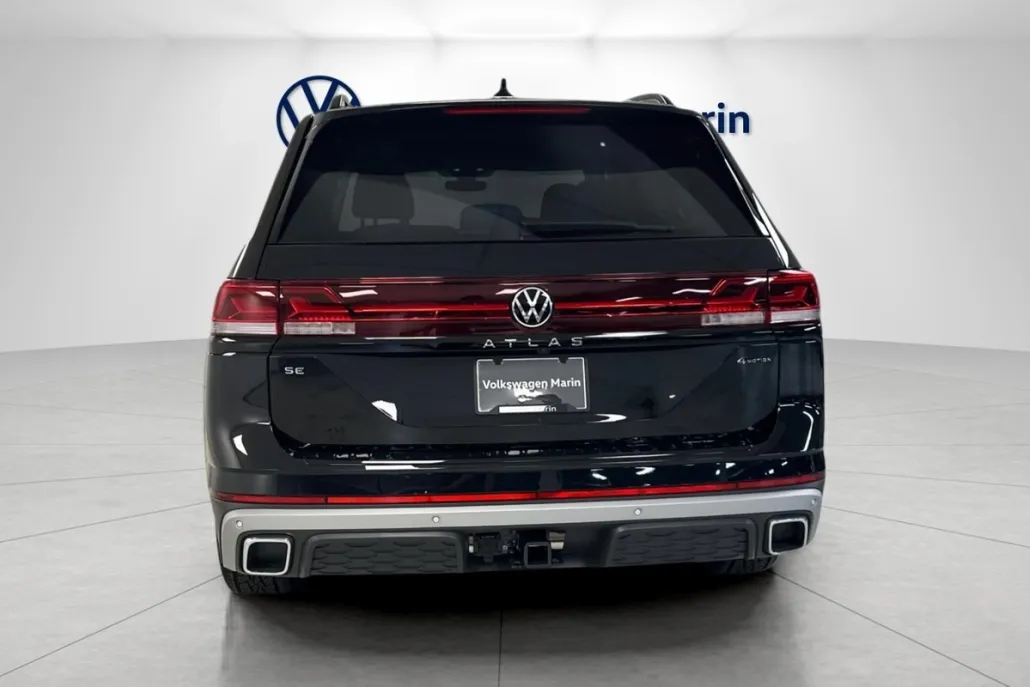 2025 Volkswagen Atlas SE Technology Peak Edition photo 1