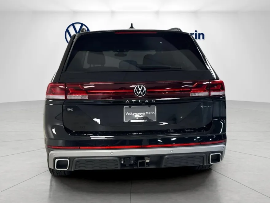 2025 Volkswagen Atlas SE Technology Peak Edition photo 1