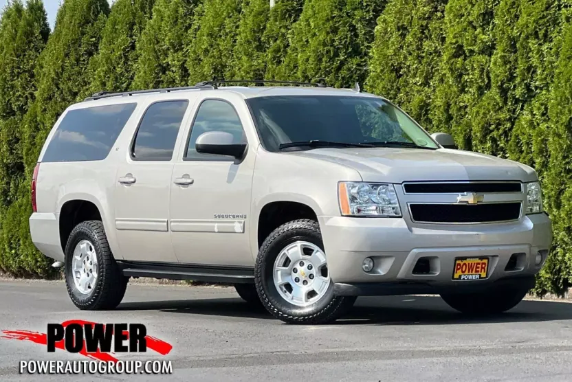 2009 Chevrolet Suburban LT photo 1