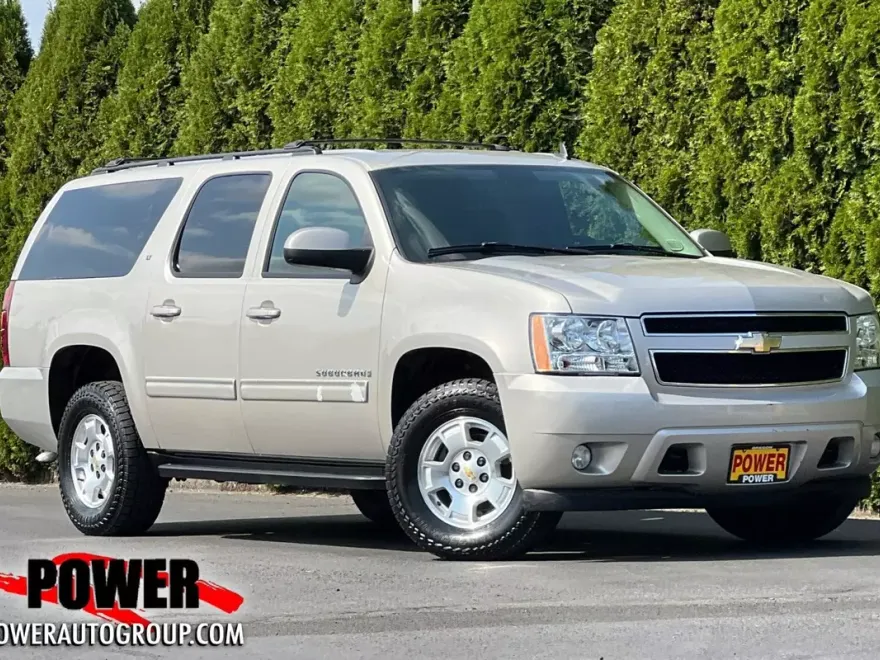 2009 Chevrolet Suburban LT photo 1