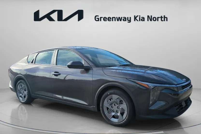 2025 Kia K4 LX photo 1