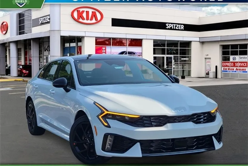 2026 Kia K5 GT-Line photo 1