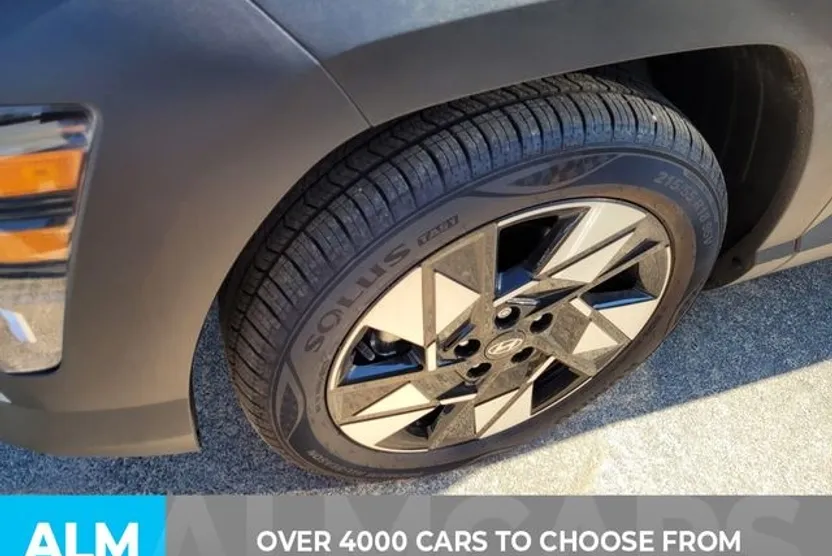2024 Hyundai Kona SEL photo 1