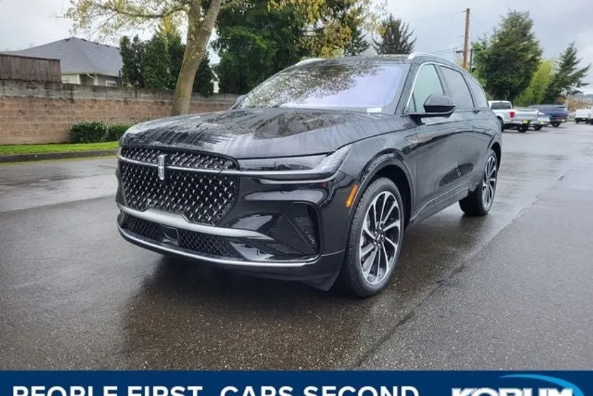 2025 Lincoln Nautilus Black Label photo 1