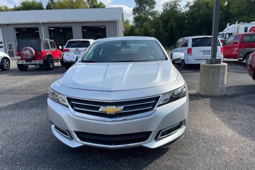 2019 Chevrolet Impala 1LT photo 1