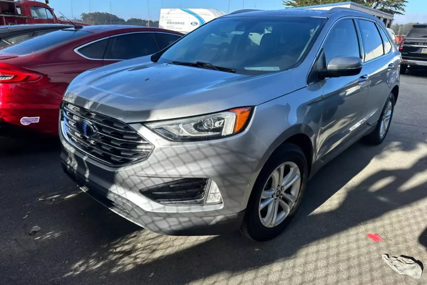 2020 Ford Edge SEL photo 1