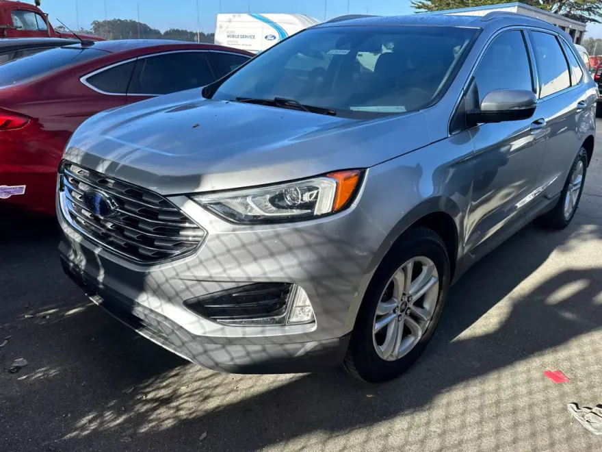 2020 Ford Edge SEL photo 1