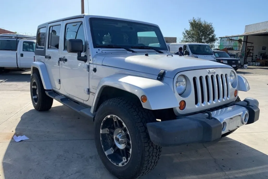 2012 Jeep Wrangler Unlimited Sahara photo 1