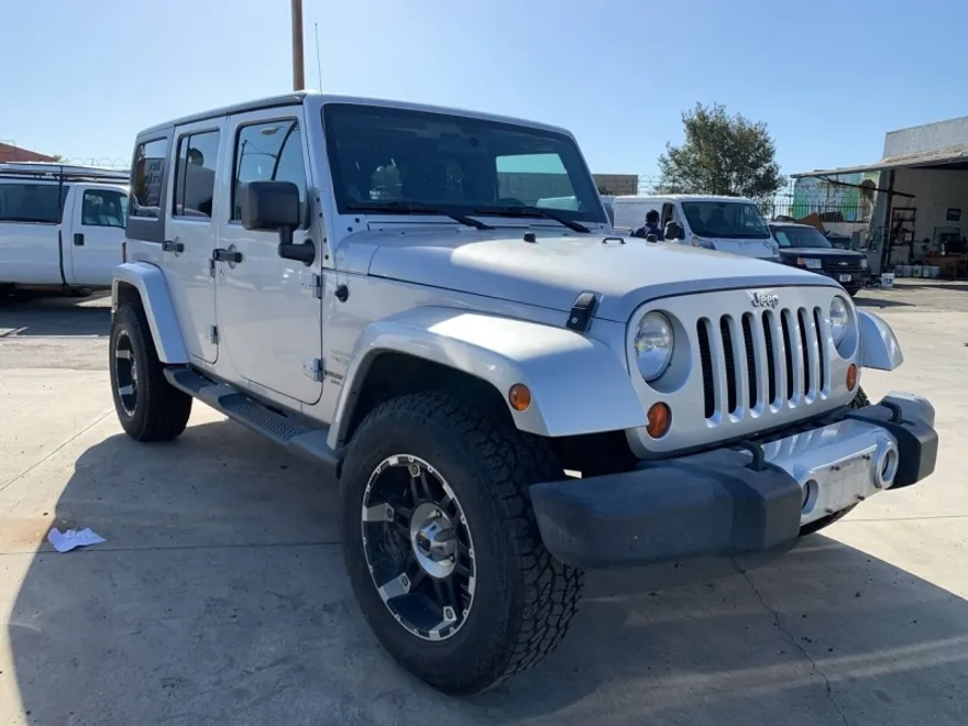 2012 Jeep Wrangler Unlimited Sahara photo 1