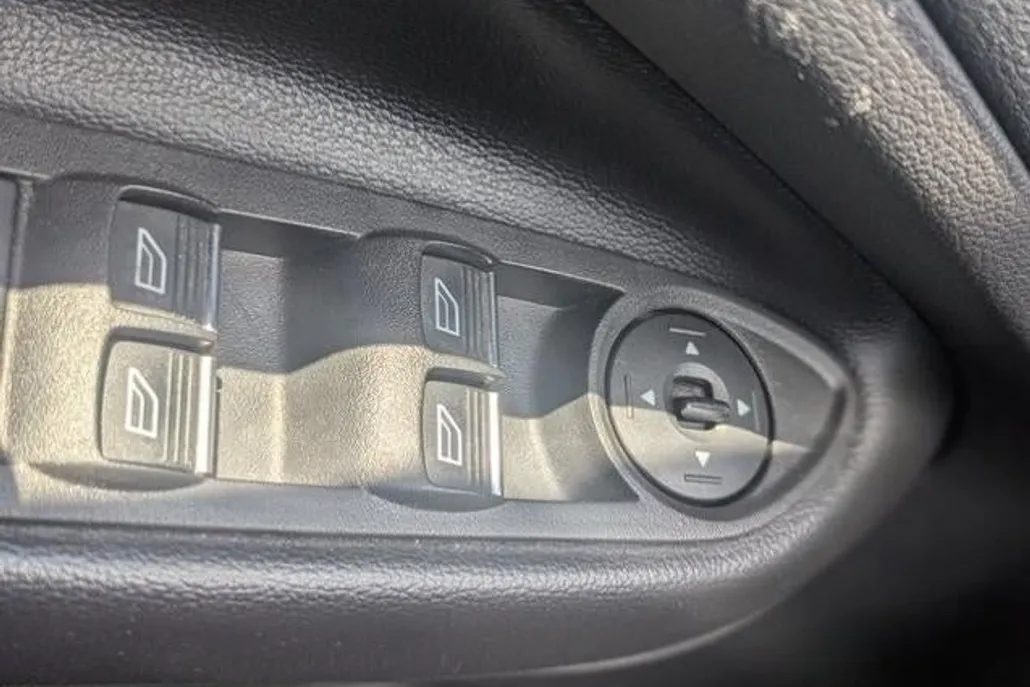 2017 Ford Escape Titanium photo 1