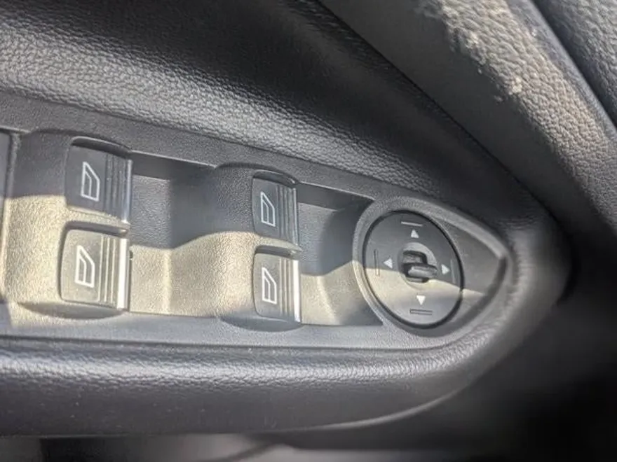 2017 Ford Escape Titanium photo 1
