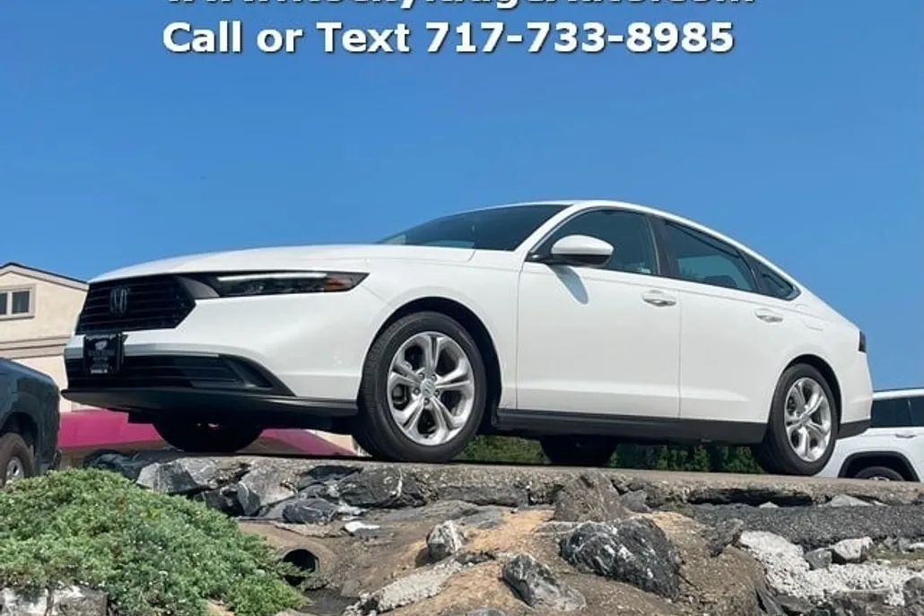 2025 Honda Accord LX photo 1