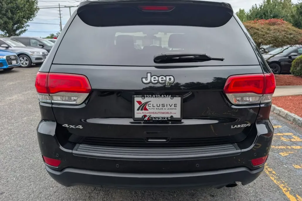 2018 Jeep Grand Cherokee Laredo E Sport photo 1