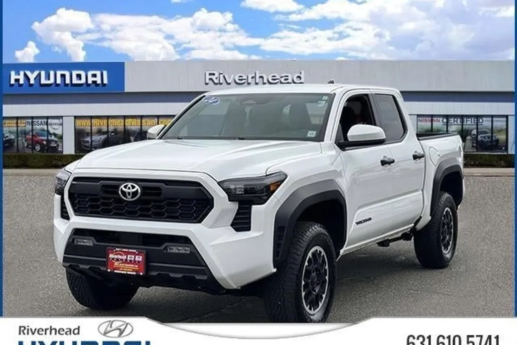 2024 Toyota Tacoma TRD Off-Road 4x4 photo 1