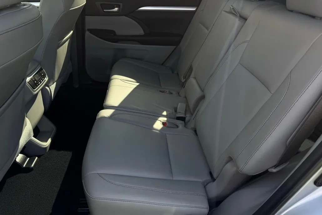 2018 Toyota Highlander XLE photo 1