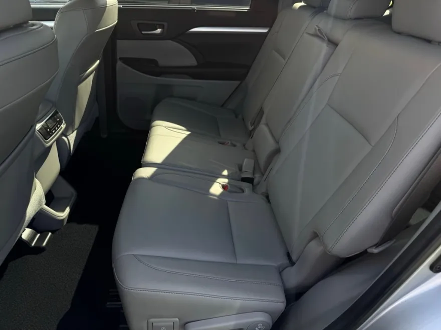 2018 Toyota Highlander XLE photo 1