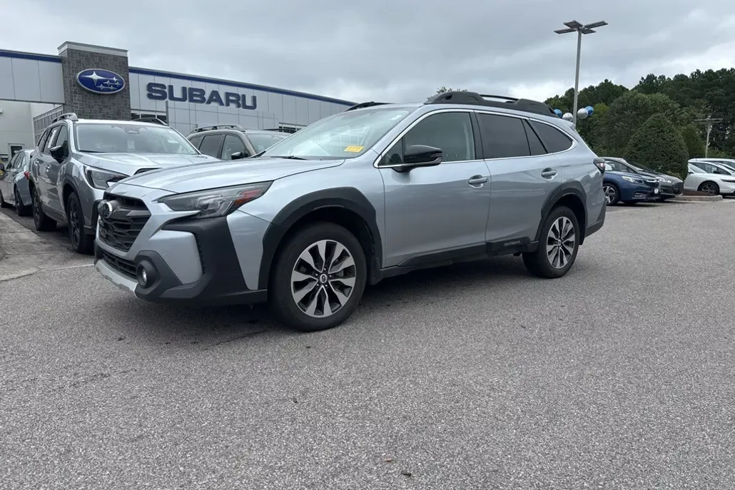 2023 Subaru Outback Limited XT photo 1