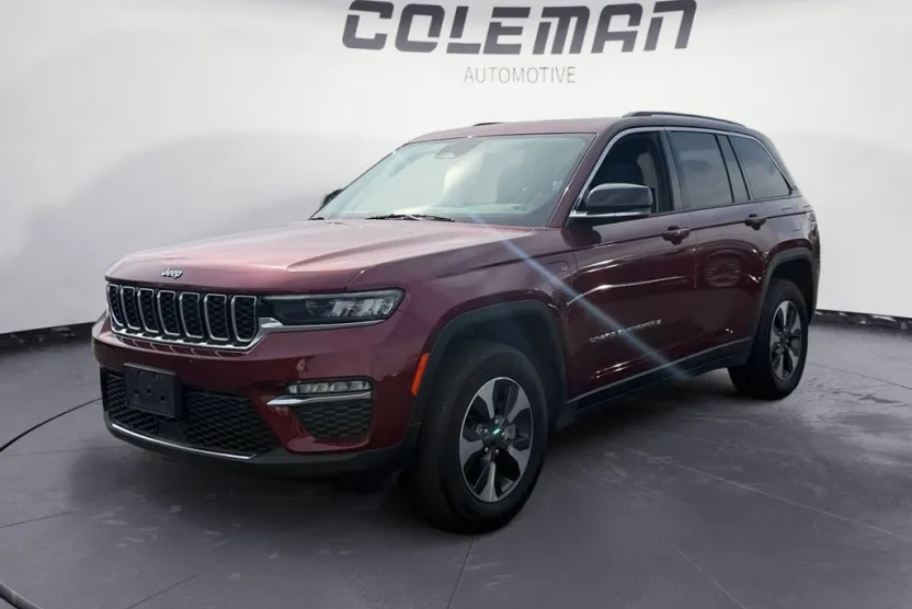2024 Jeep Cherokee Limited 4xe photo 1
