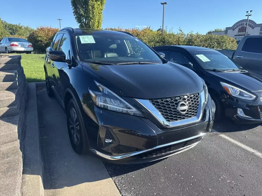 2023 Nissan Murano SV photo 1