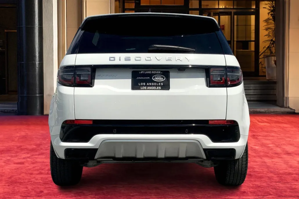 2024 Land Rover Discovery Sport S photo 1