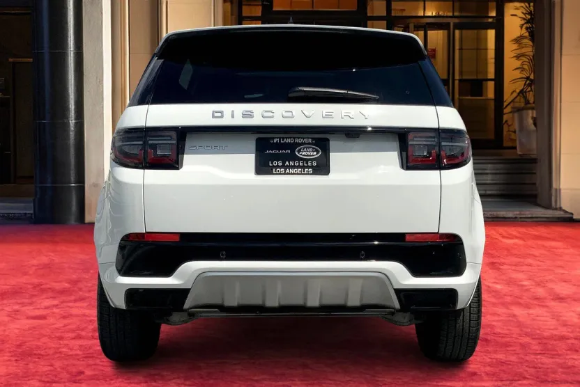 2024 Land Rover Discovery Sport S photo 1