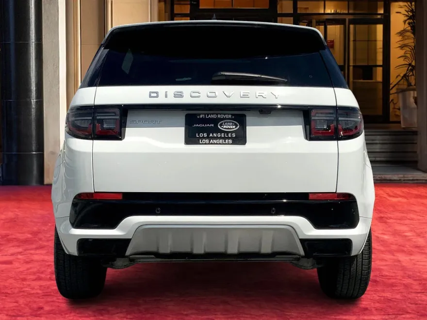 2024 Land Rover Discovery Sport S photo 1