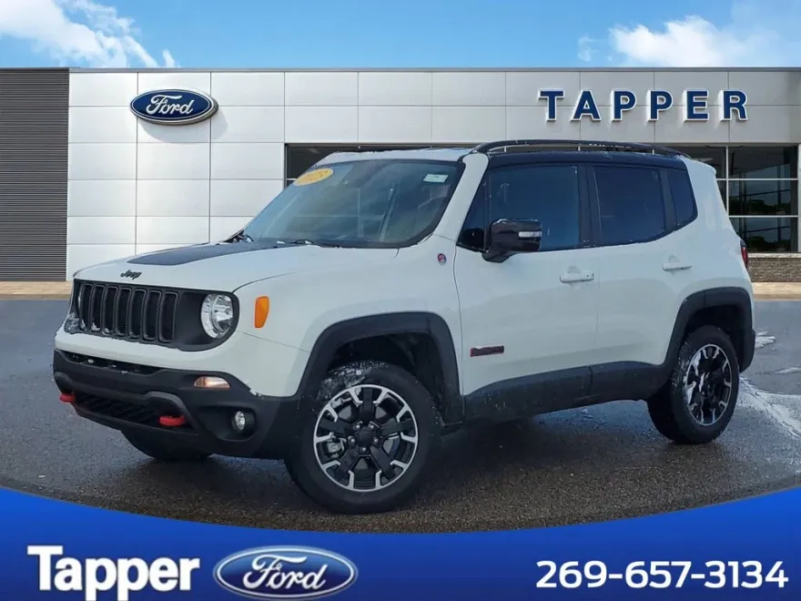 2023 Jeep Renegade Trailhawk photo 1