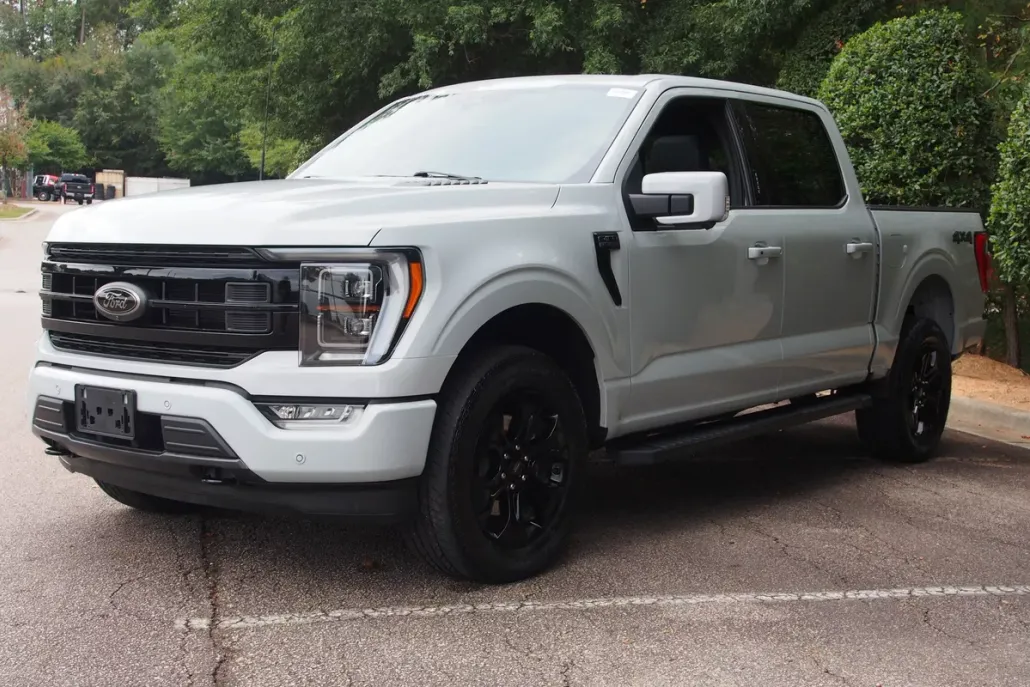 2023 Ford F-150 Lariat photo 1